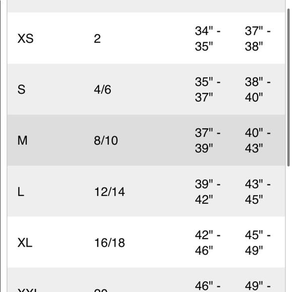 A:Glow Camo Maternity under belly lounge shorts - Picture 3 of 11